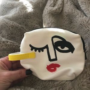 For@rgilaj830COPYLimited edition MAC cosmetics bag